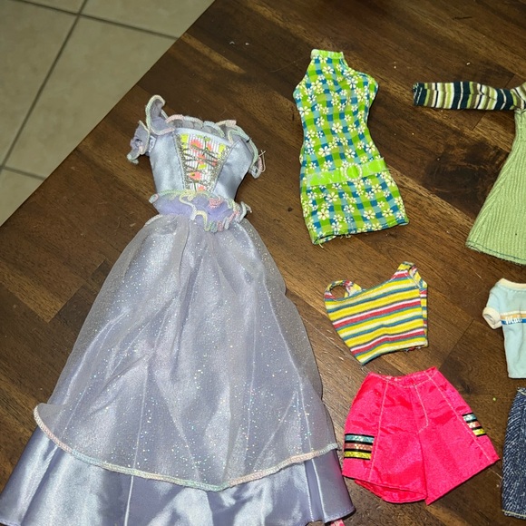 Barbie clothing lot - vintage, newer, Barbie, Chelsea & Ken miscellaneous lot - Picture 3 of 7